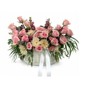 Signature Pink Arrangement Rosas y follaje