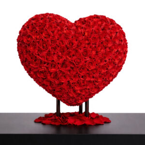 Corazón de rosas con base
